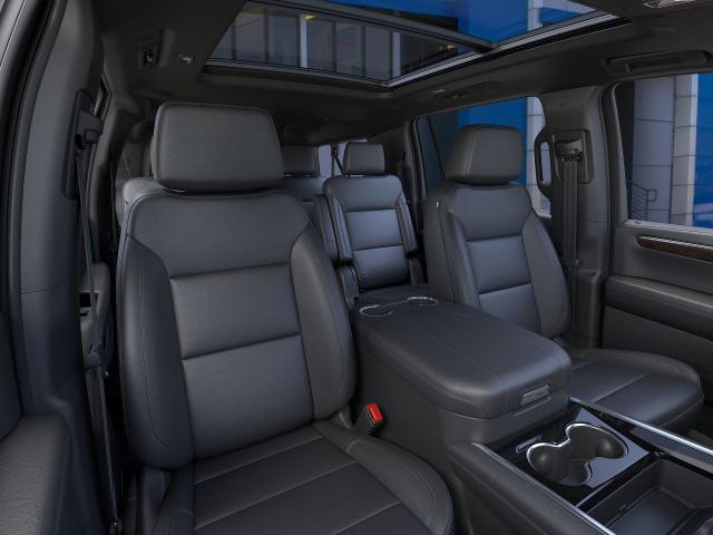 2025 Chevrolet Suburban Vehicle Photo in KANSAS CITY, MO 64114-4502