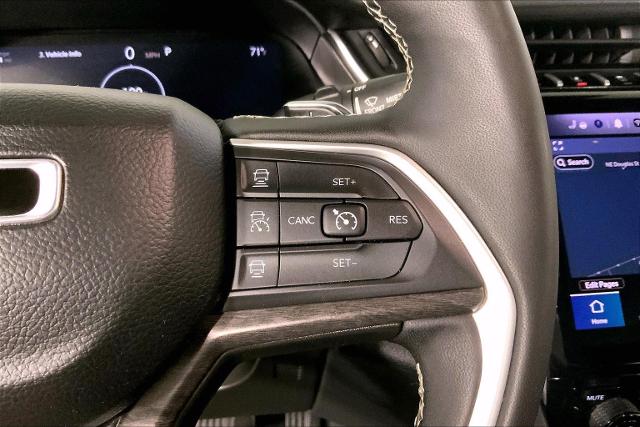 2024 Jeep Grand Cherokee L Vehicle Photo in INDEPENDENCE, MO 64055-1314
