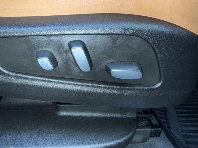 2022 Cadillac XT5 Vehicle Photo in LEOMINSTER, MA 01453-2952