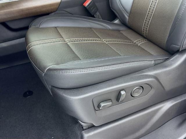 2025 Chevrolet Silverado 3500 HD Vehicle Photo in PUYALLUP, WA 98371-4149