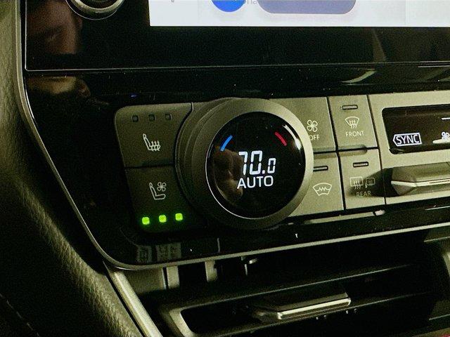 2026 Toyota Grand Highlander Vehicle Photo in Flemington, NJ 08822