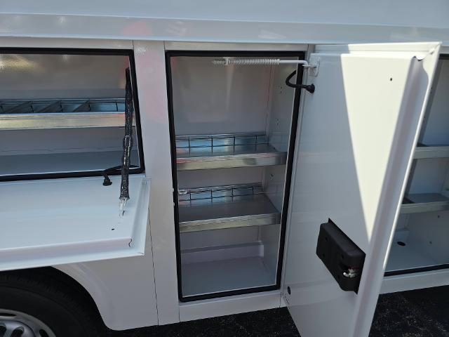 2025 Chevrolet Express Commercial Cutaway Vehicle Photo in INDEPENDENCE, MO 64055-1314