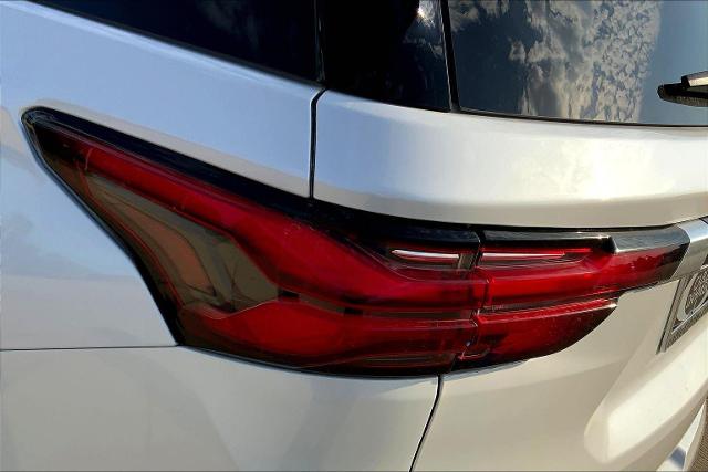 2023 Chevrolet Traverse Vehicle Photo in TOPEKA, KS 66609-0000