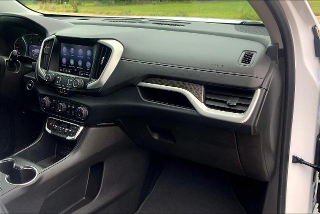 2023 GMC Terrain Vehicle Photo in TOPEKA, KS 66609-0000