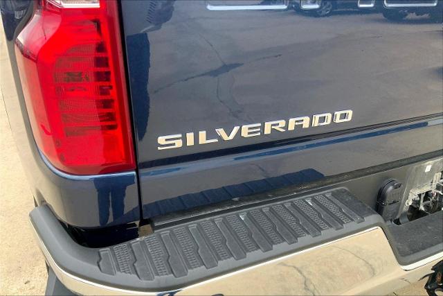 2022 Chevrolet Silverado 2500 HD Vehicle Photo in TOPEKA, KS 66609-0000