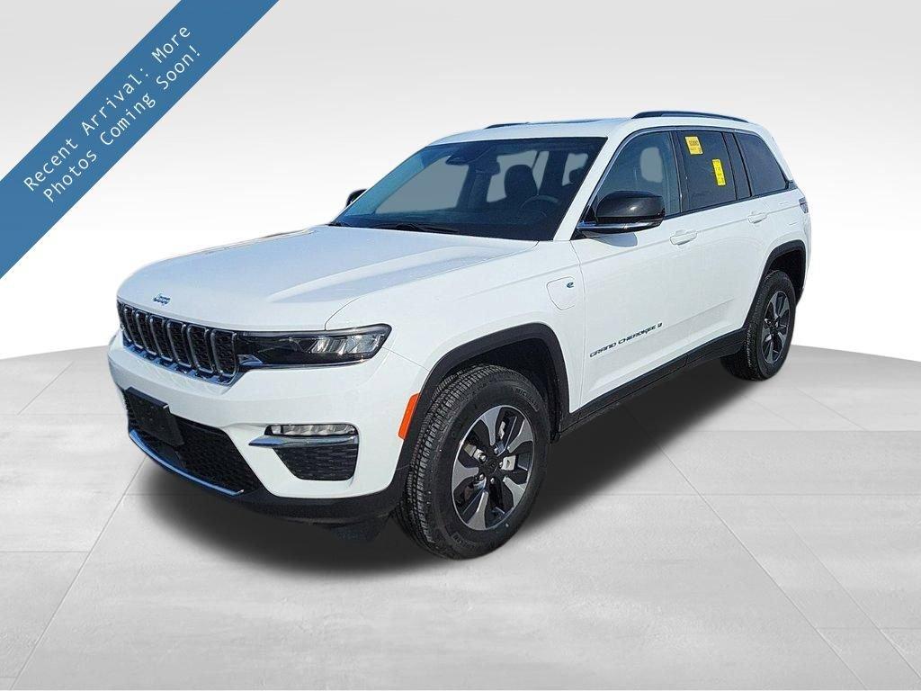 2022 Jeep Grand Cherokee 4xe Vehicle Photo in Cedar Rapids, IA 52402