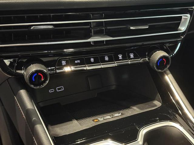2026 Chevrolet Traverse Vehicle Photo in COLUMBIA, MO 65203-3903