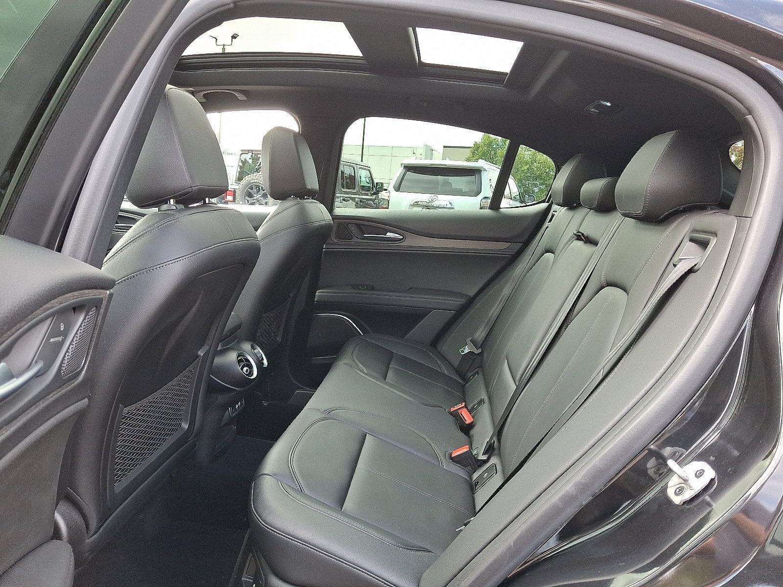 2022 Alfa Romeo Stelvio Vehicle Photo in Willow Grove, PA 19090