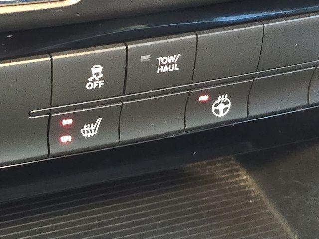 2017 Ram 1500 Vehicle Photo in Pleasant Hills, PA 15236