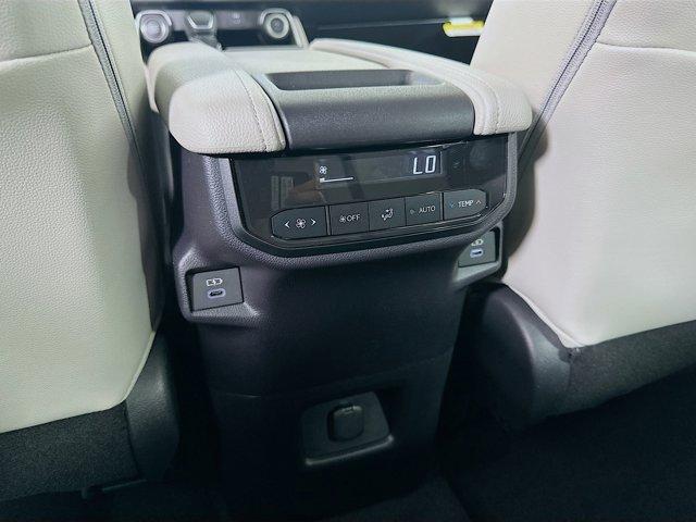 2026 Toyota Grand Highlander Vehicle Photo in Flemington, NJ 08822