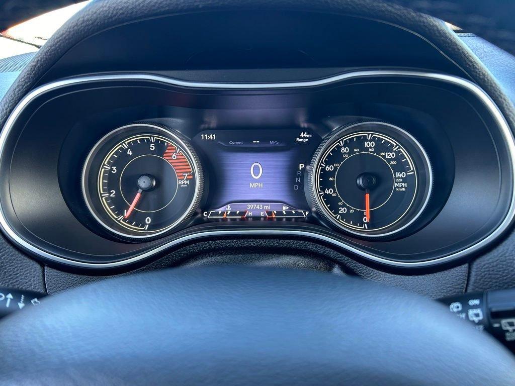 2019 Jeep Cherokee Vehicle Photo in Cedar Rapids, IA 52402