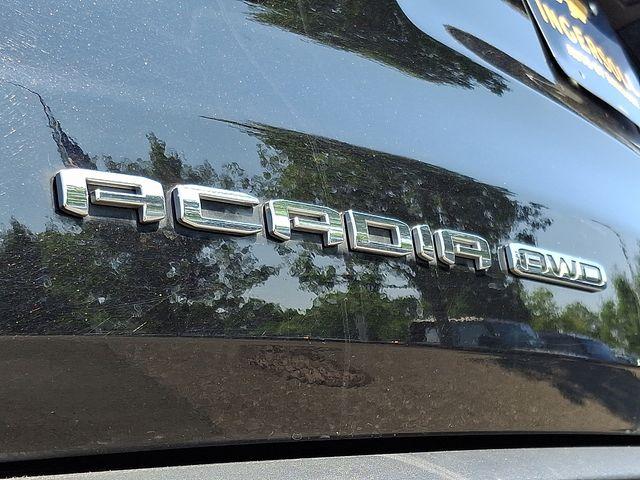 2025 GMC Acadia Vehicle Photo in DANBURY, CT 06810-5034