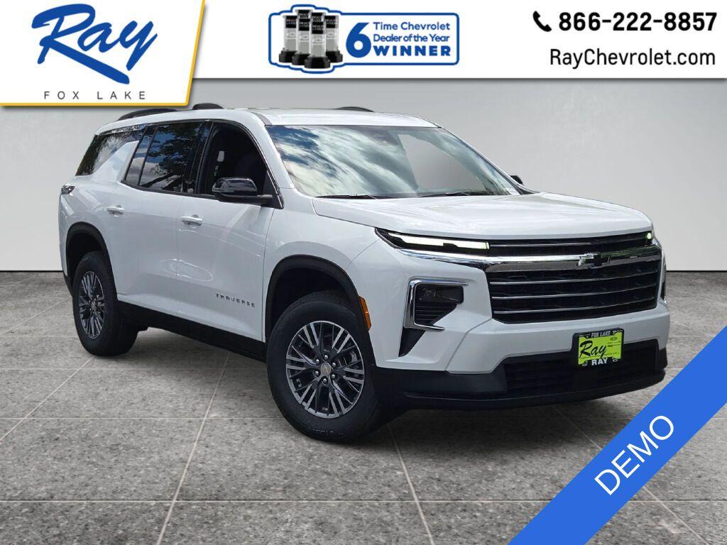 Summit White 2026 Chevrolet Traverse SUV / Crossover Front-Wheel Drive Automatic