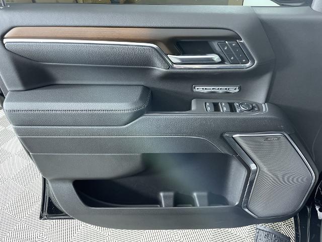2025 GMC Sierra 1500 Vehicle Photo in GILBERT, AZ 85297-0402