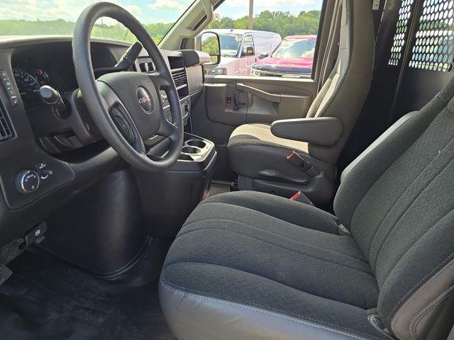 2023 GMC Savana Cargo Van Vehicle Photo in Pleasant Hills, PA 15236
