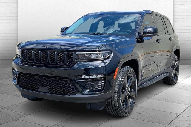 2023 Jeep Grand Cherokee Vehicle Photo in Kansas City, MO 64114