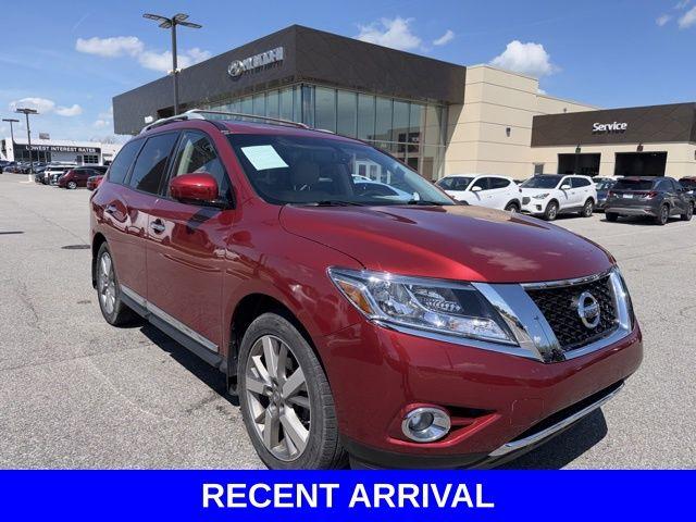 2016 Nissan Pathfinder Vehicle Photo in Merrillville, IN 46410