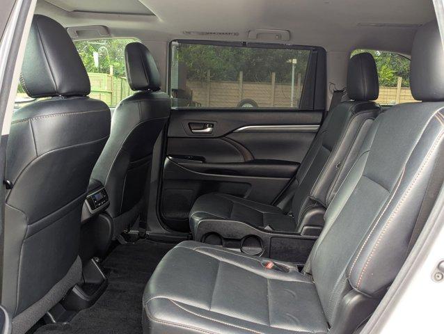 2017 Toyota Highlander Vehicle Photo in San Antonio, TX 78230