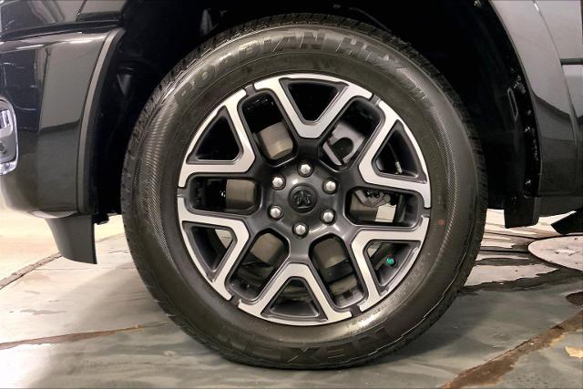 2025 Ram 1500 Vehicle Photo in INDEPENDENCE, MO 64055-1314