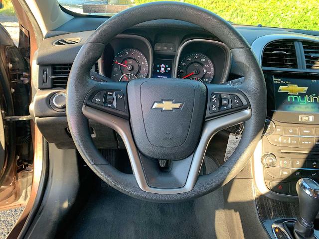 2015 Chevrolet Malibu Vehicle Photo in MOON TOWNSHIP, PA 15108-2571