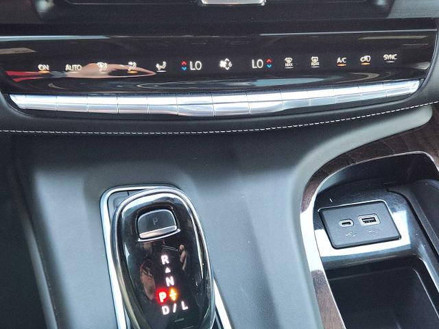 2022 Cadillac Escalade ESV Vehicle Photo in DENTON, TX 76210-9321