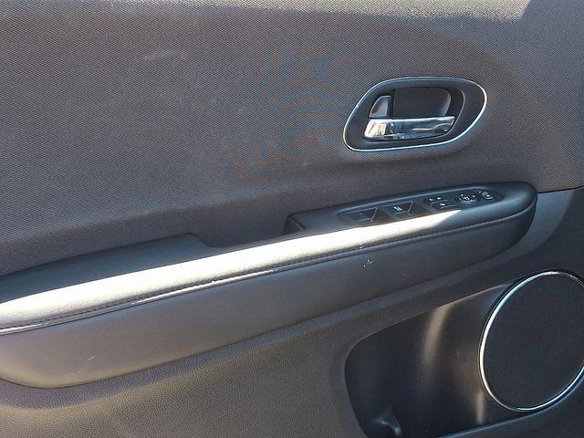 2019 Honda HR-V Vehicle Photo in DANBURY, CT 06810-5034