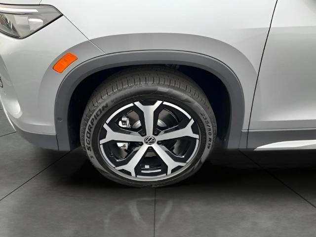 2025 Volkswagen Tiguan Vehicle Photo in Oshkosh, WI 54904