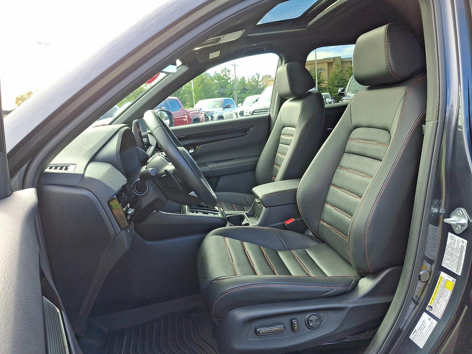 2025 Honda CR-V Hybrid Vehicle Photo in Trevose, PA 19053