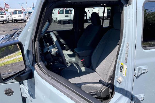2024 Jeep Wrangler Vehicle Photo in INDEPENDENCE, MO 64055-1314