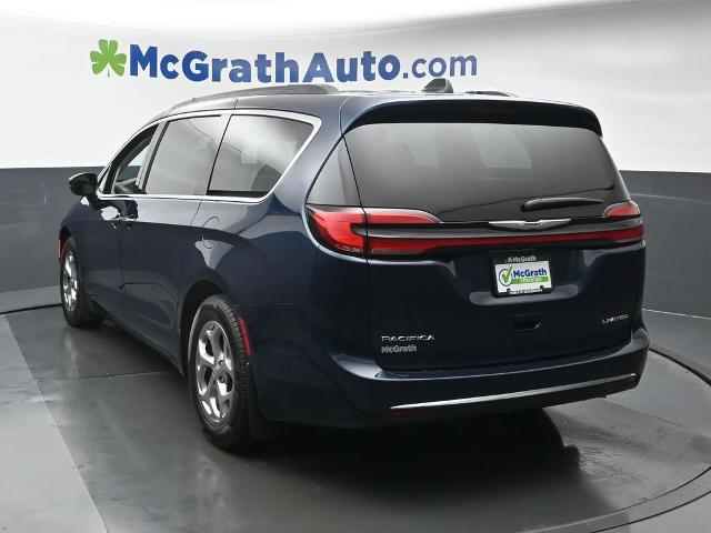 2024 Chrysler Pacifica Vehicle Photo in Cedar Rapids, IA 52402