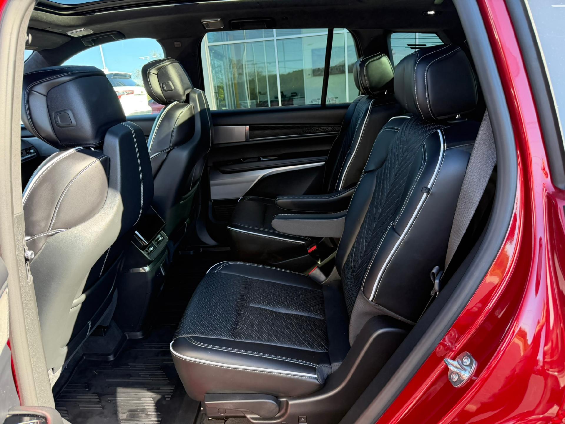 2026 Cadillac VISTIQ photo 19 of 36