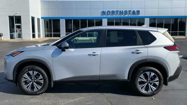 2022 Nissan Rogue Vehicle Photo in MOON TOWNSHIP, PA 15108-2571