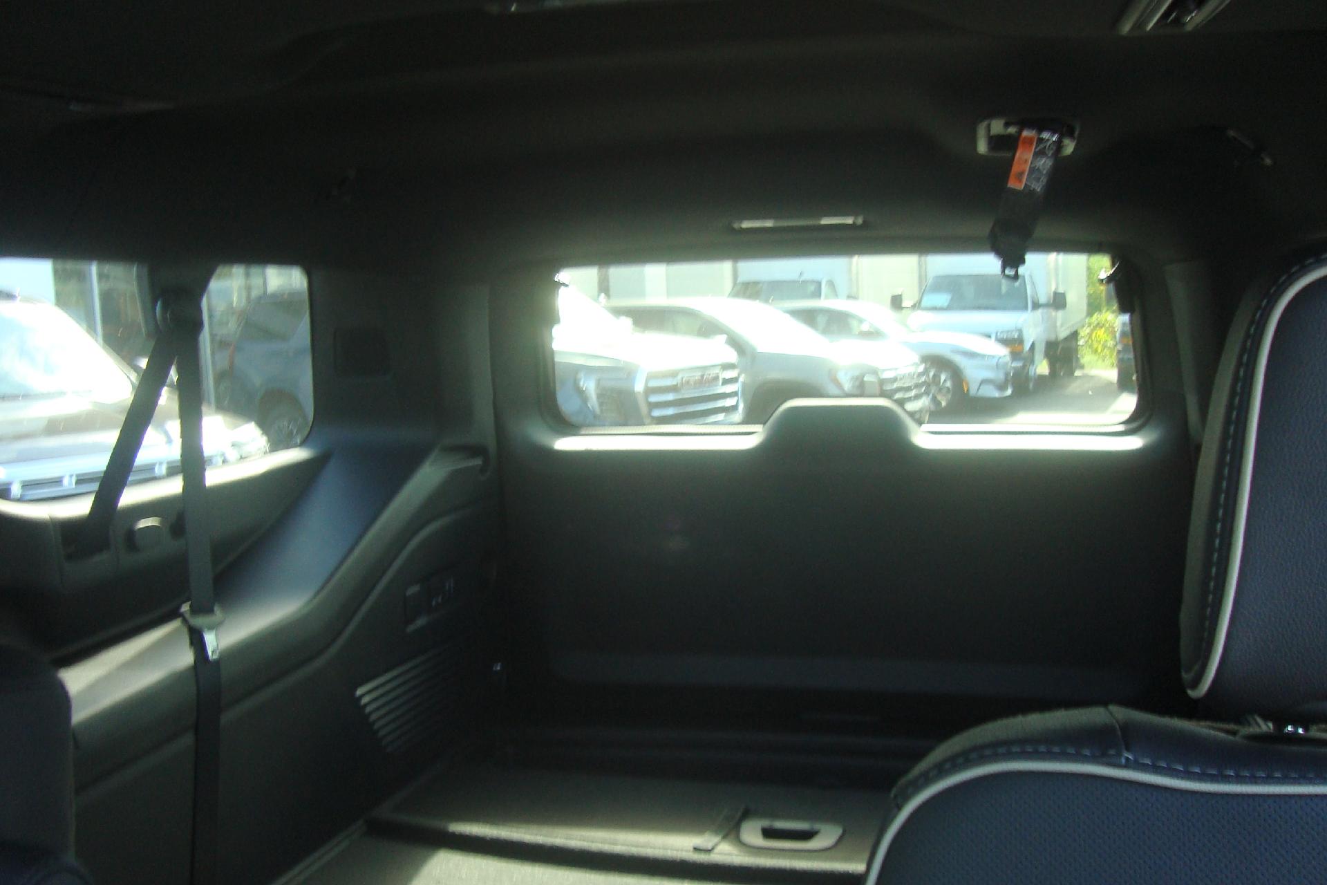 2026 GMC Yukon XL Vehicle Photo in PORTSMOUTH, NH 03801-4196