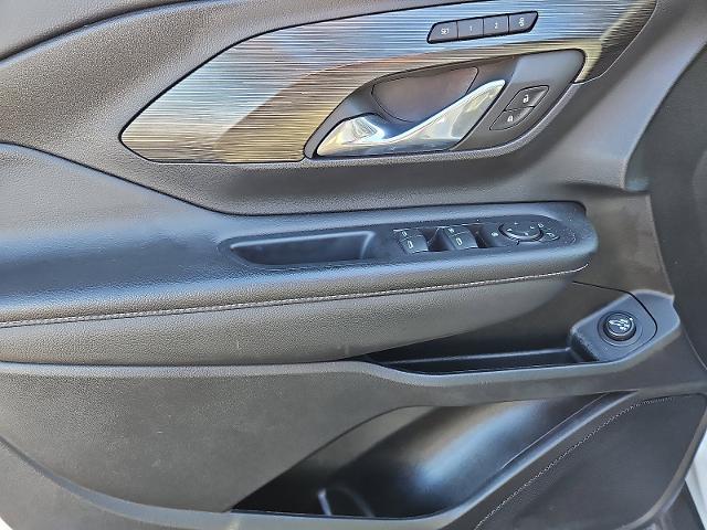 2023 GMC Terrain Vehicle Photo in TREVOSE, PA 19053-4984