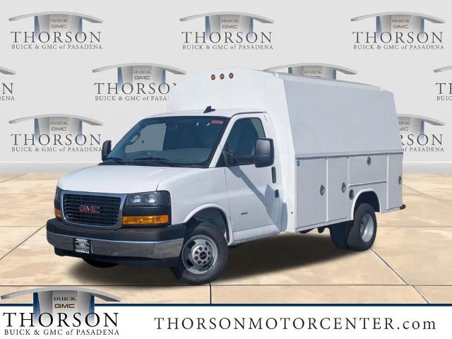 2026 GMC Savana Cutaway 3500 Vehicle Photo in PASADENA, CA 91107-3803