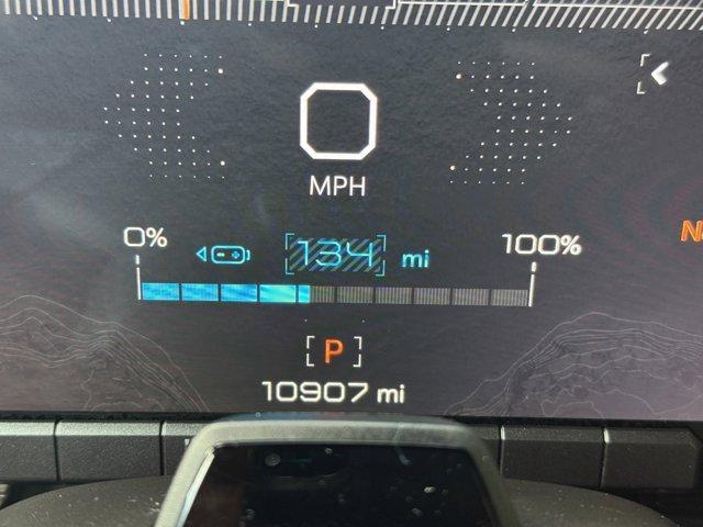 2024 GMC HUMMER EV SUV Vehicle Photo in LEOMINSTER, MA 01453-2952