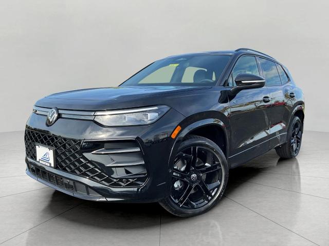 2025 Volkswagen Tiguan Vehicle Photo in Oshkosh, WI 54904