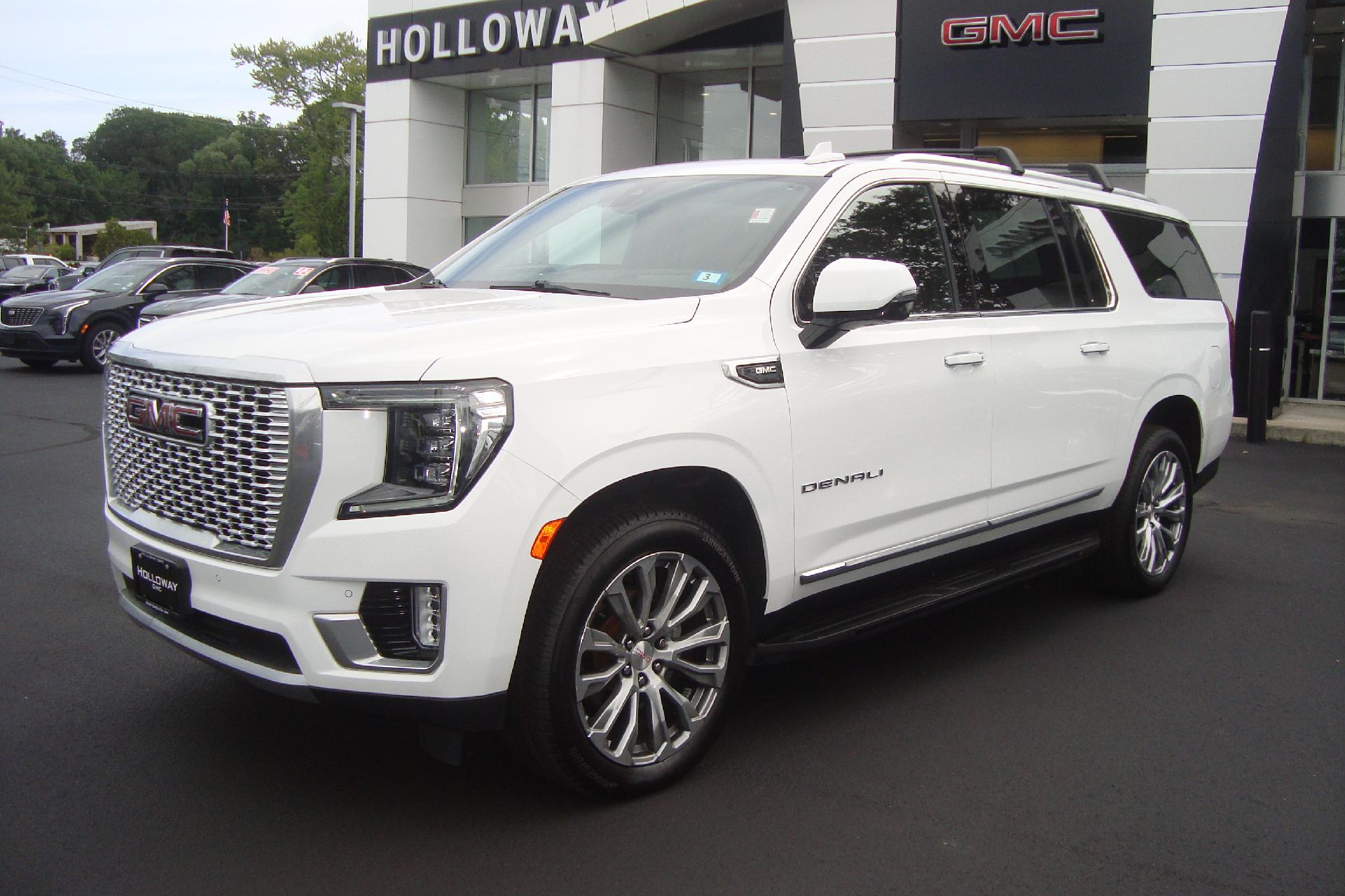 2021 GMC Yukon XL Vehicle Photo in PORTSMOUTH, NH 03801-4196