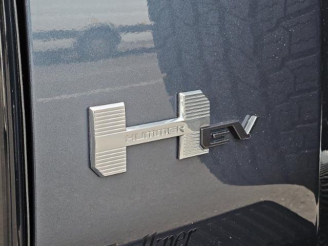 2025 GMC HUMMER EV SUV Vehicle Photo in TREVOSE, PA 19053-4984