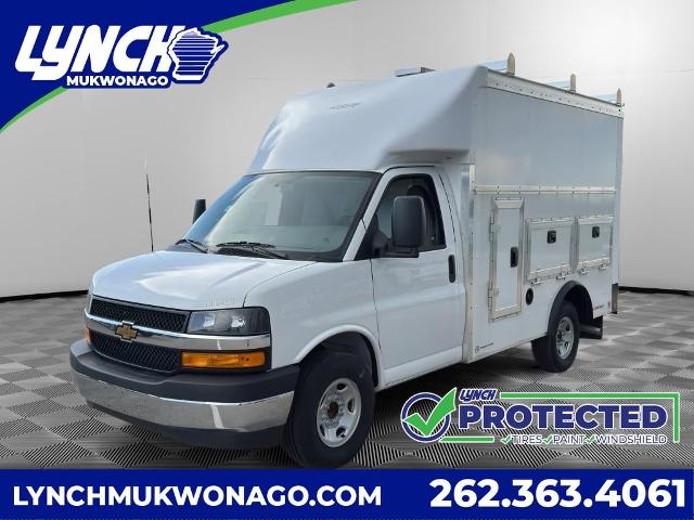 2025 Chevrolet Express Commercial Cutaway Vehicle Photo in Mukwonago, WI 53149