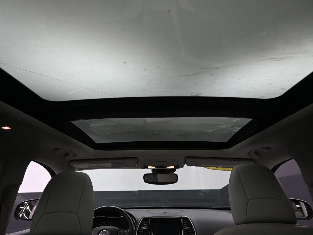 2021 Jeep Cherokee Vehicle Photo in Cedar Rapids, IA 52402