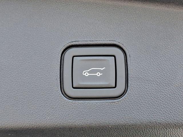 2025 Cadillac LYRIQ Vehicle Photo in DANBURY, CT 06810-5034