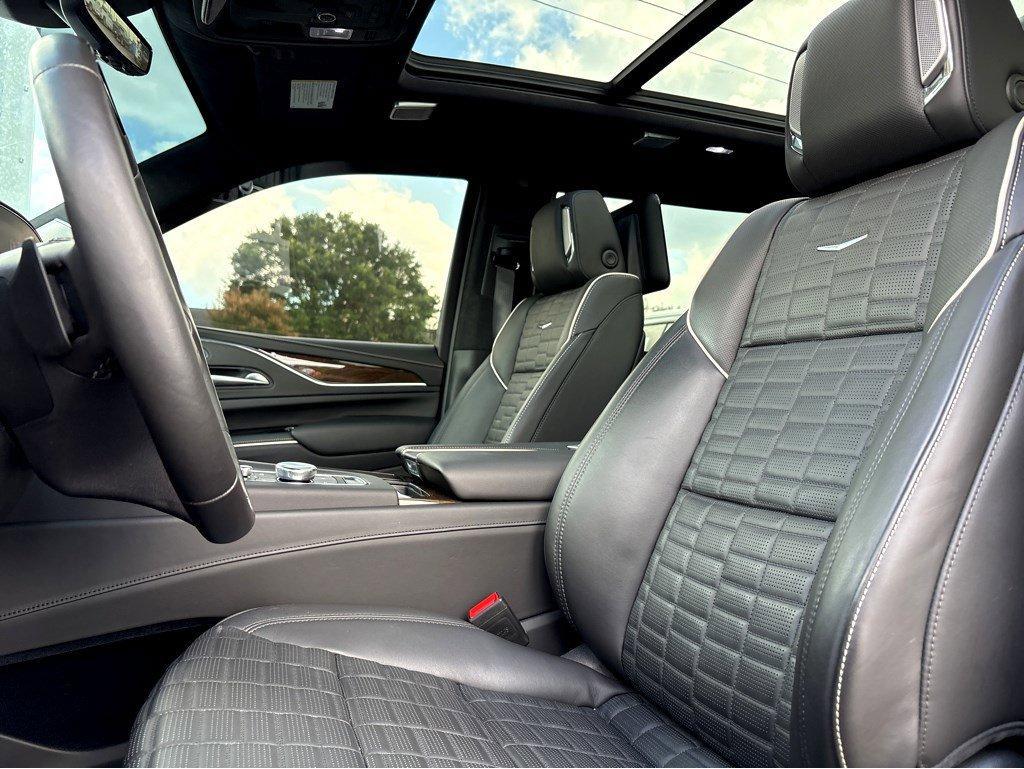 2024 Cadillac Escalade ESV Vehicle Photo in SAVANNAH, GA 31406-4513