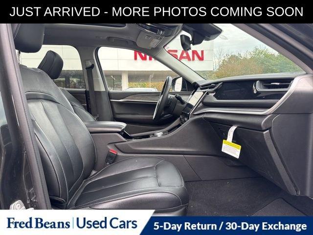 2022 Jeep Grand Cherokee L Vehicle Photo in Flemington, NJ 08822