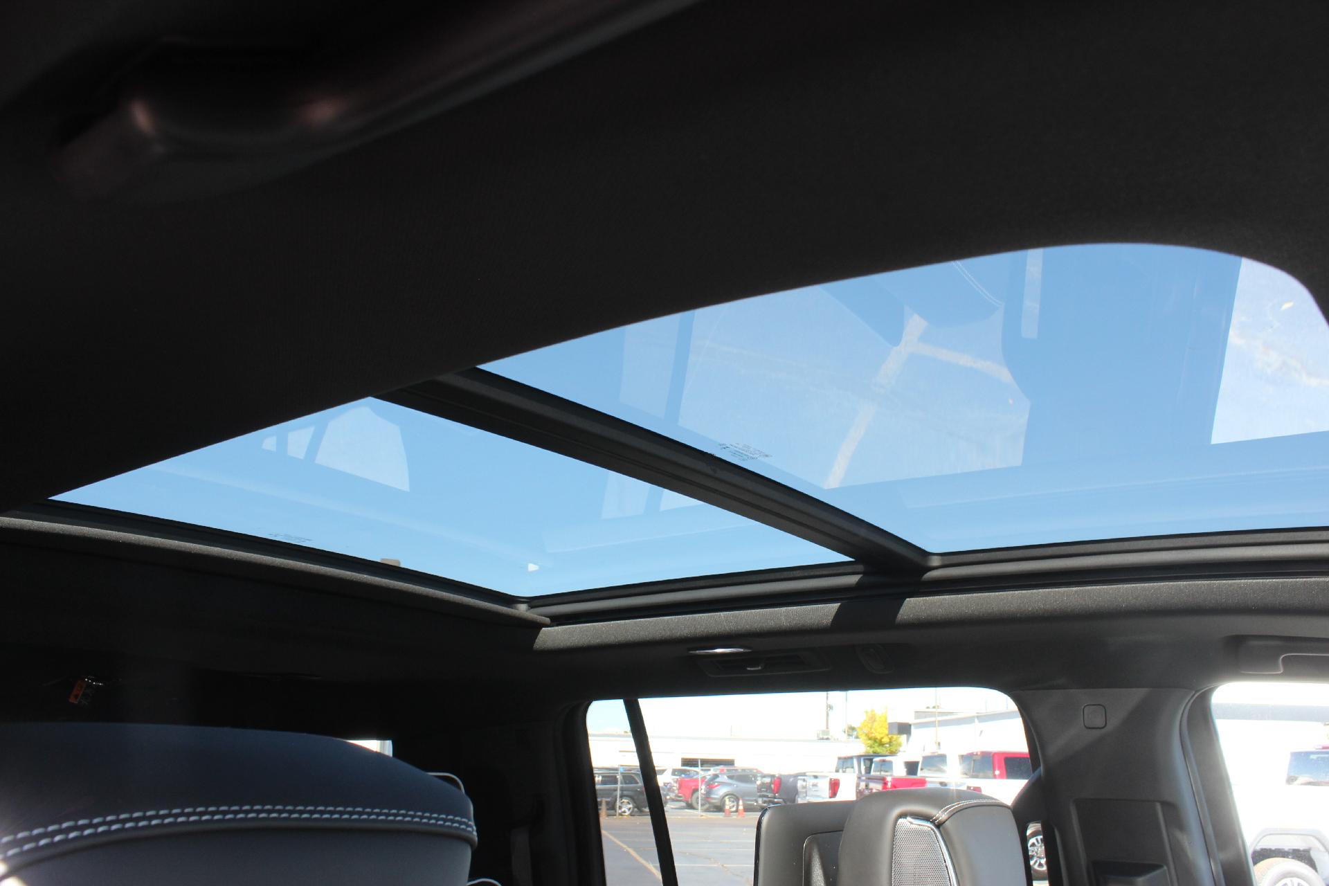 2026 GMC Yukon XL Vehicle Photo in AURORA, CO 80012-4011