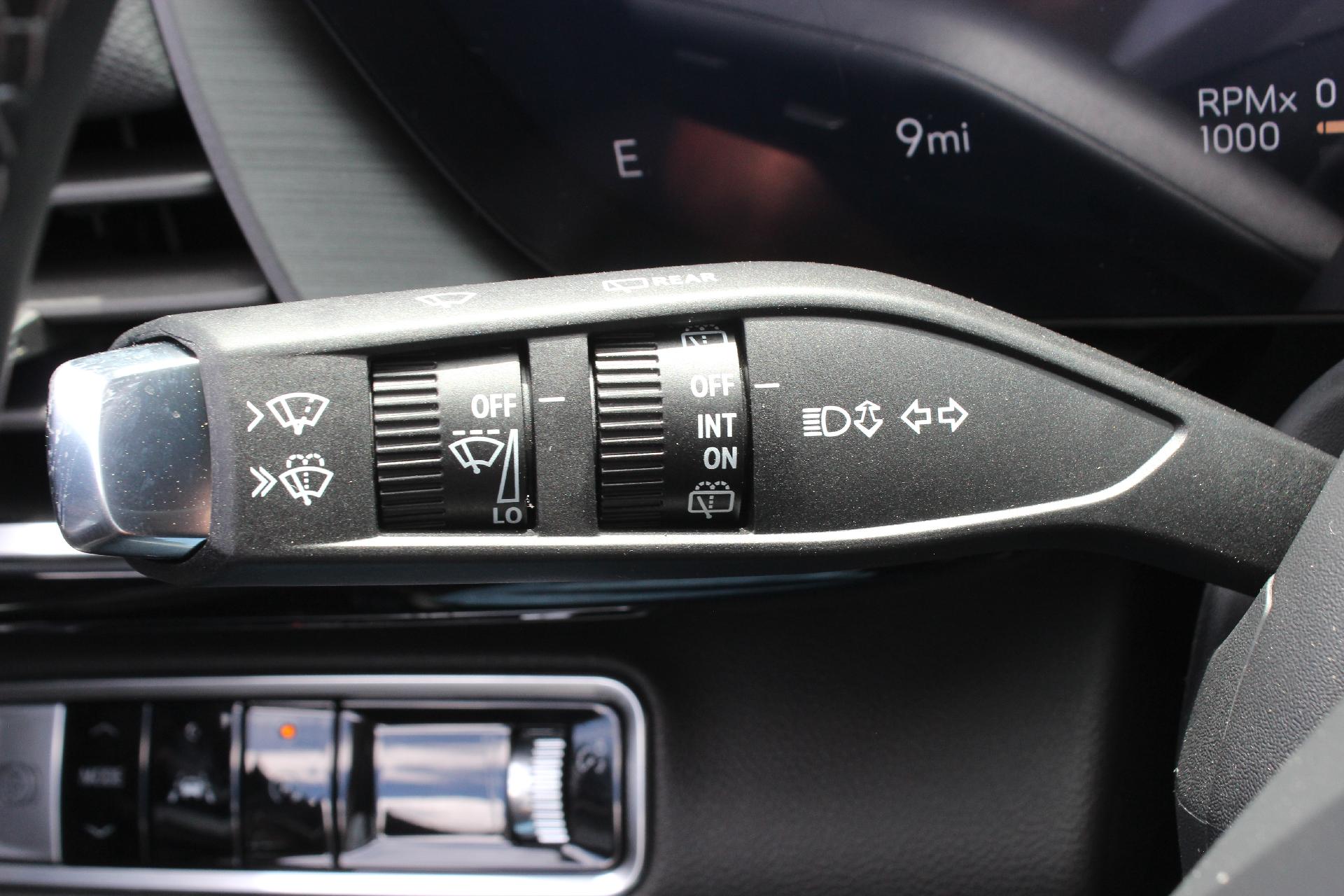 2025 Buick Envision Vehicle Photo in AURORA, CO 80012-4011