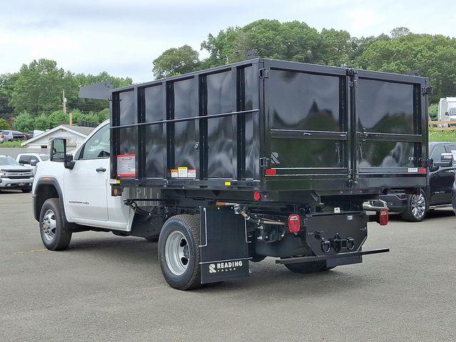 2025 GMC Sierra 3500 HD Chassis Cab Vehicle Photo in DANBURY, CT 06810-5034
