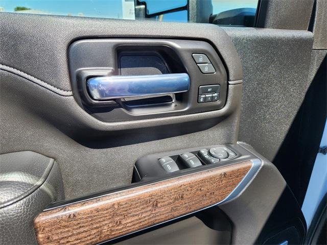 2022 GMC Sierra 3500 HD Vehicle Photo in AURORA, CO 80012-4011