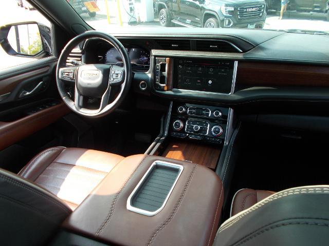 2023 GMC Yukon XL Vehicle Photo in LOWELL, MA 01852-4336