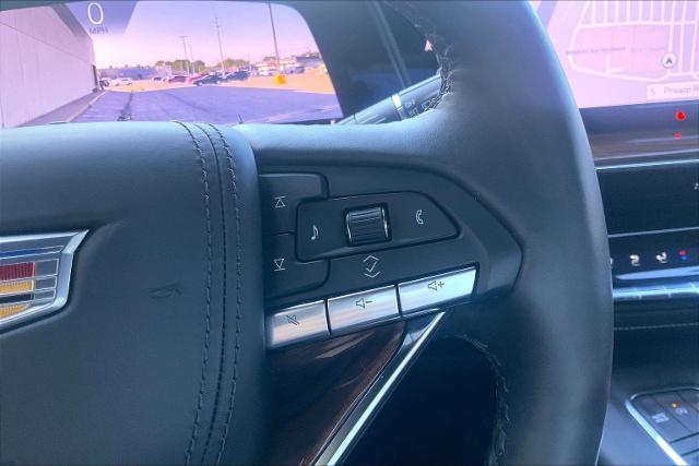 2023 Cadillac Escalade ESV Vehicle Photo in KANSAS CITY, MO 64114-4545